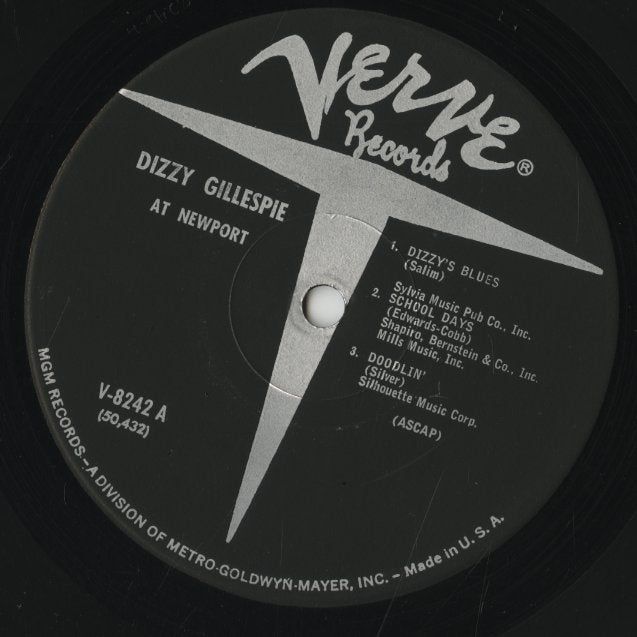 Dizzy Gillespie / ディジー・ガレスピー / At Newport (MG V-8242)